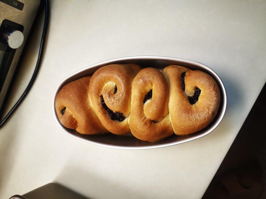 肉松沙拉面包(太好吃了，忍不住推荐)