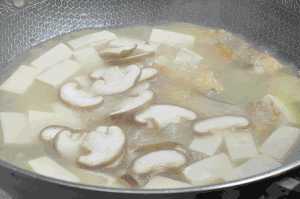 古法黄鱼汤的做法 步骤14