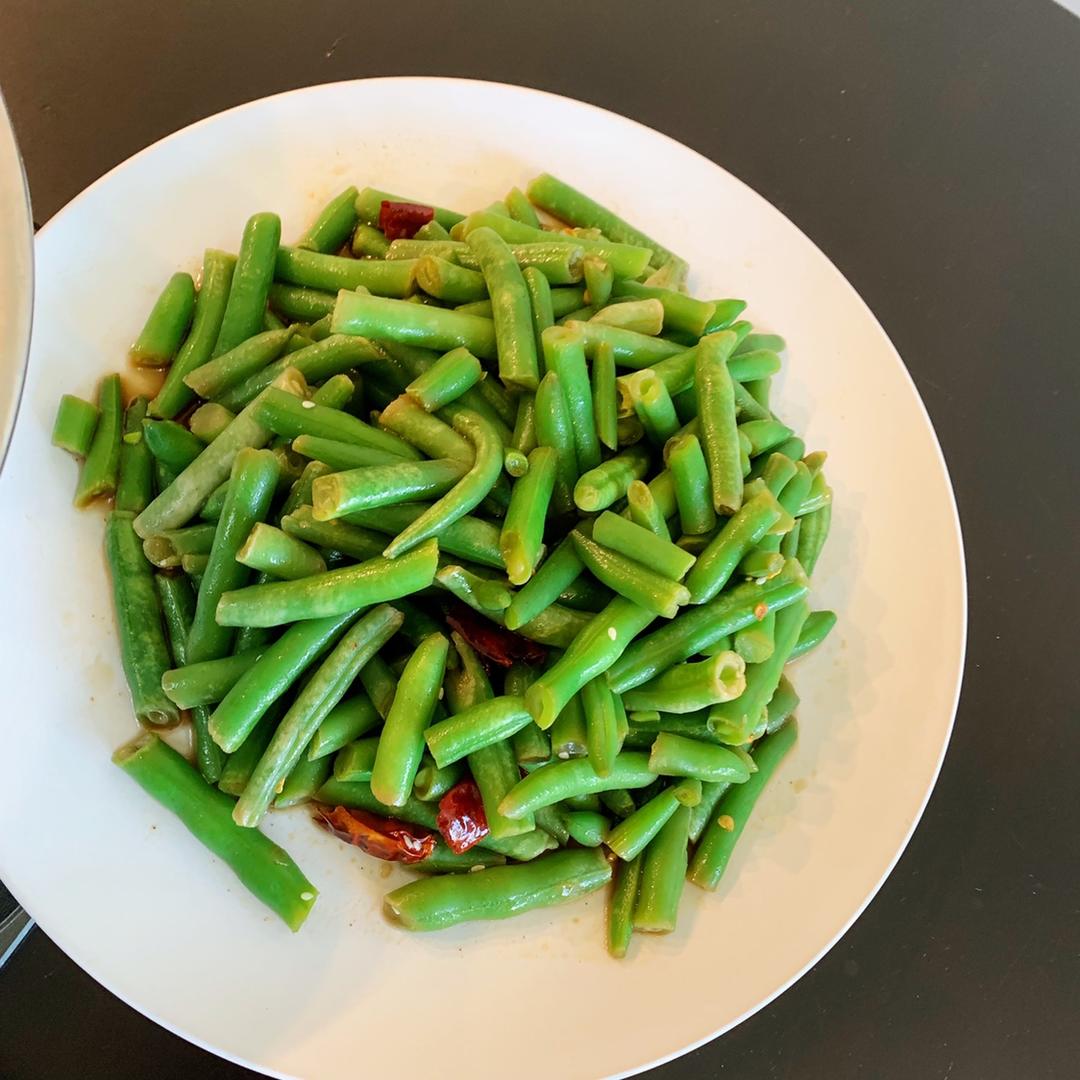 厨师长教你：“凉拌长豆角”的家常做法，夏天没食欲，很适合开胃