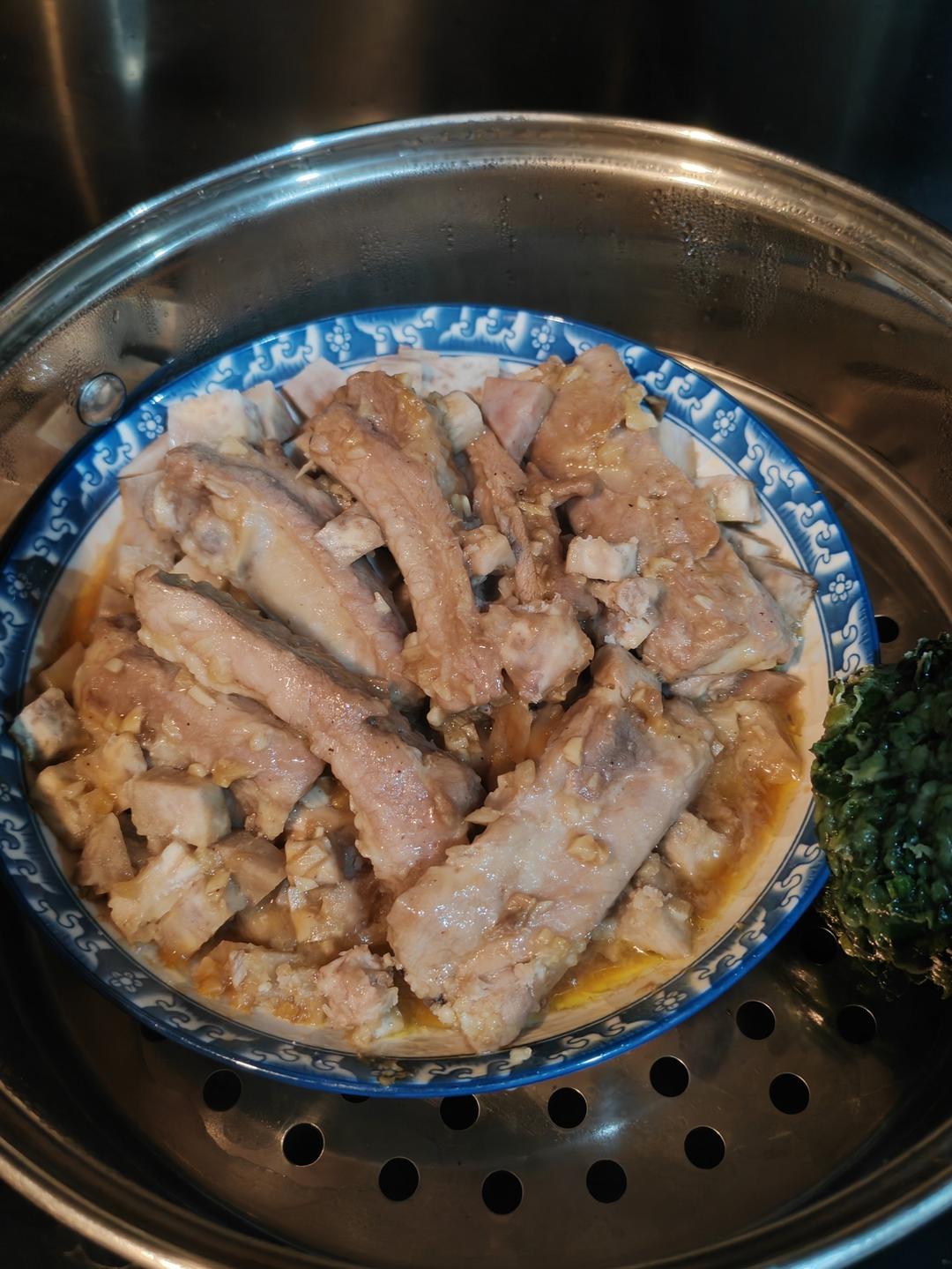 好吃到舔碗的荔浦芋头蒸排骨。