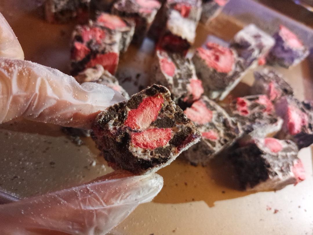 网红奥利奥草莓雪花酥❄️🍓（不很甜版本）