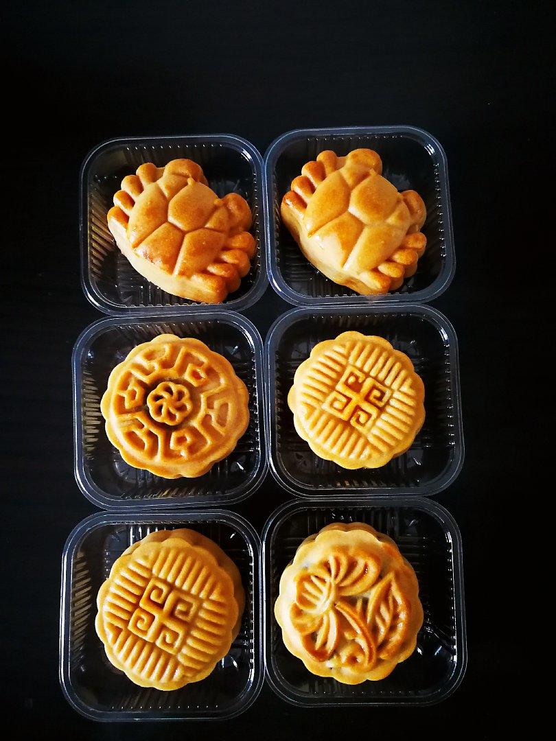 广式月饼—蛋黄莲蓉月饼