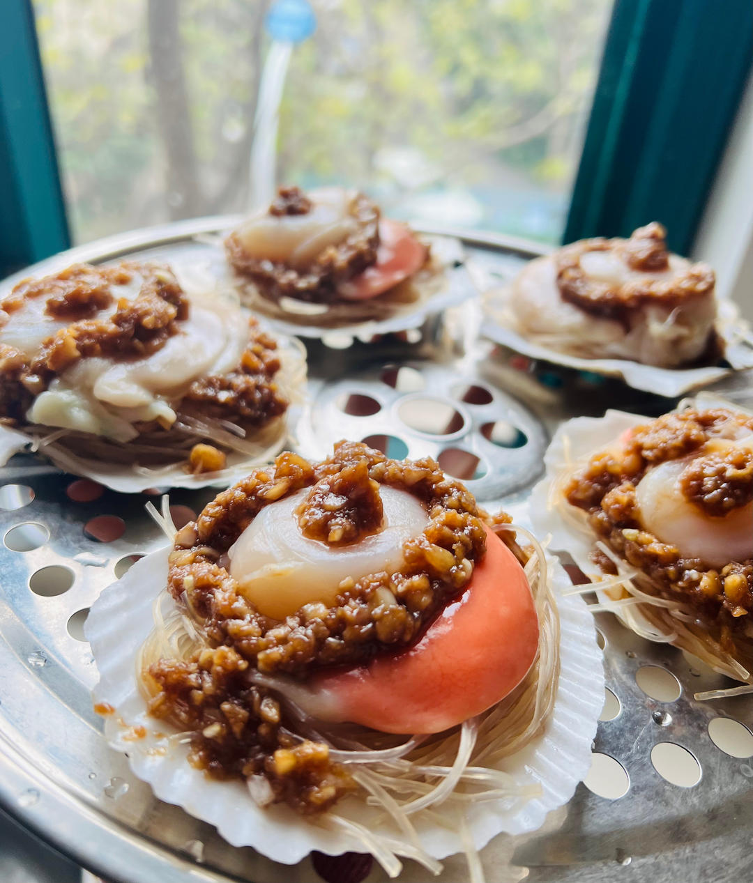 蒜蓉粉丝蒸扇贝粉丝入味有诀窍