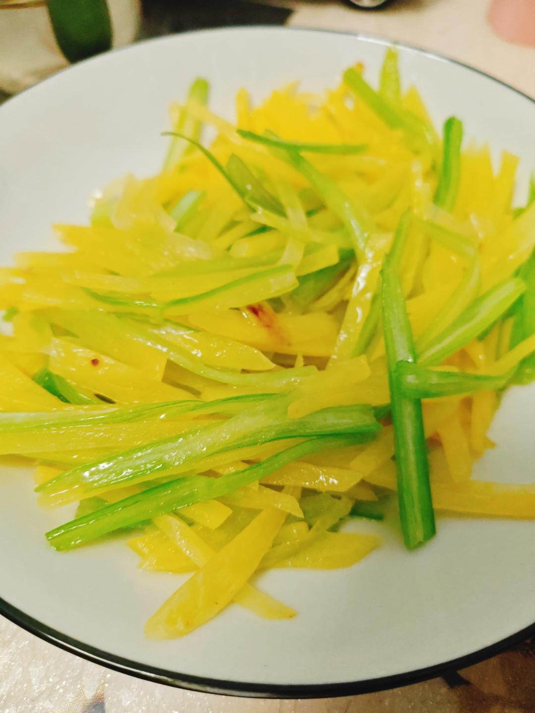 下饭菜  芹菜炒土豆丝