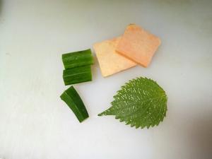 天妇罗海老野菜（炸虾天妇罗）的做法 步骤3