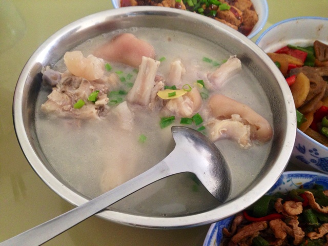 小白菜猪脚汤