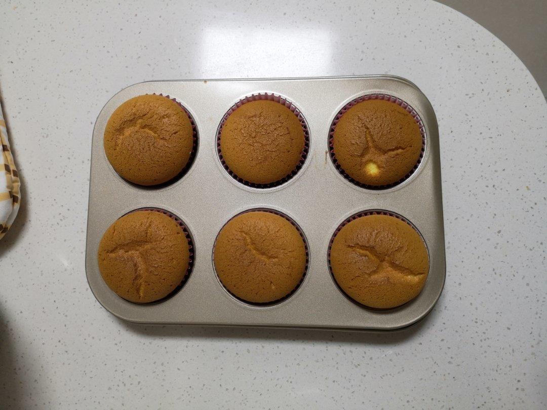 纸杯蛋糕 8寸戚风蛋糕的量