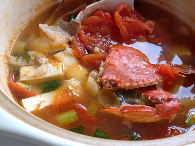 蕃茄梭子蟹豆腐煲