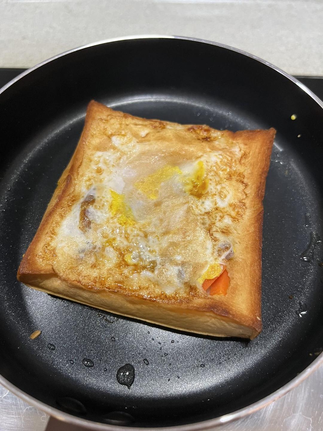 香肠鸡蛋吐司面包