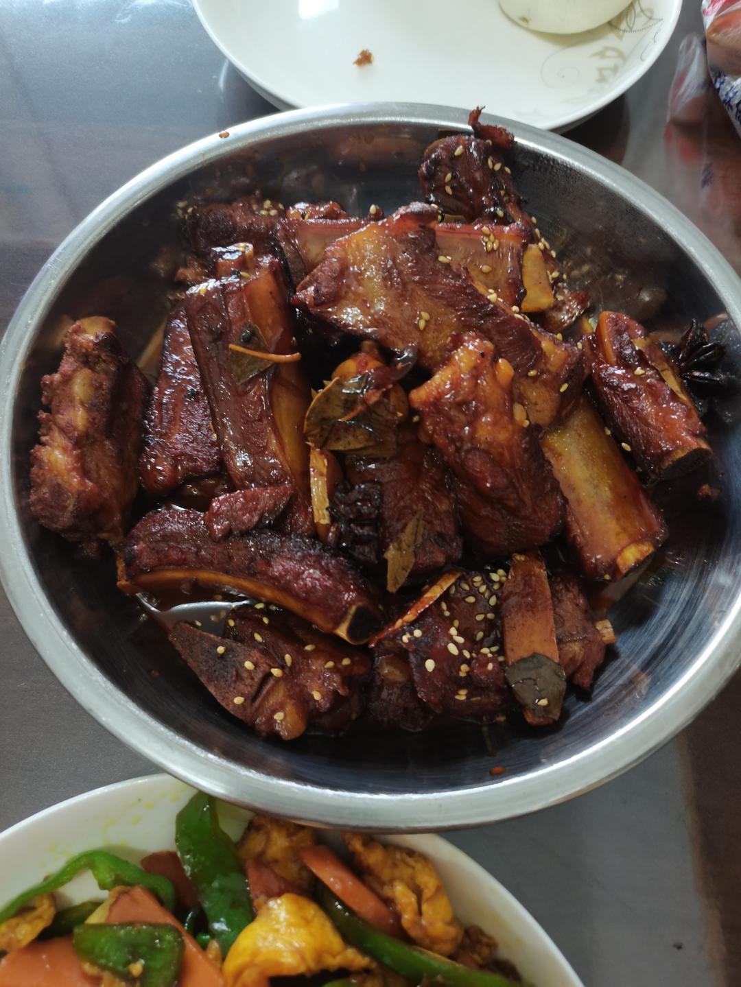 红烧排骨｜酱香浓郁