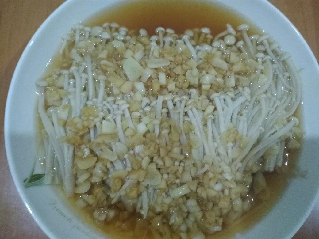 蒜蓉蒸金针菇