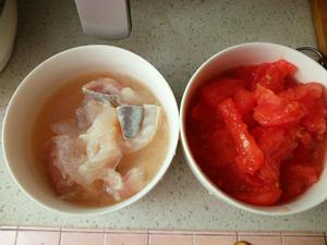 零基础宴客菜之番茄多利鱼🐠的做法 步骤1