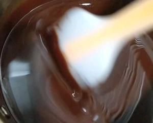 【自制无糖（纯天然代糖）巧克力系列】（之一）适合零基础的人能够看懂黑巧克力从原料到成型的全过程。告诉你自由调配各种黑巧的配方比例；附有65幅图片及视频讲解。的做法 步骤29