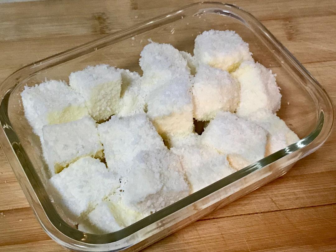 完胜85度C牛奶椰丝小方