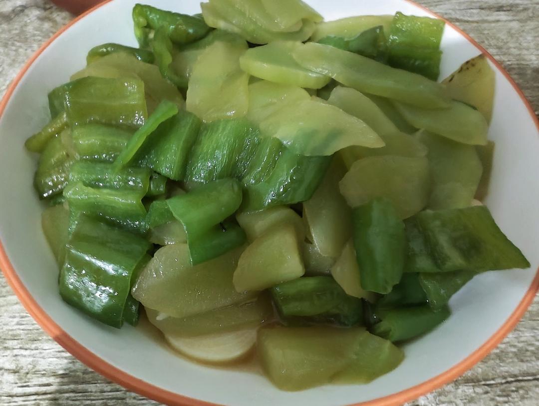 清炒莴笋