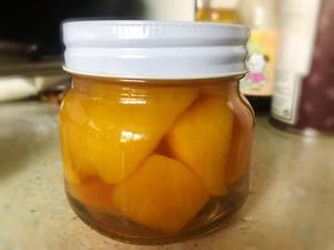 简易版罐头（黄桃罐头和杨梅罐头）的做法 步骤2