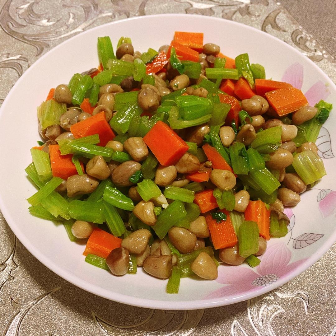 凉拌芹菜花生米胡萝卜