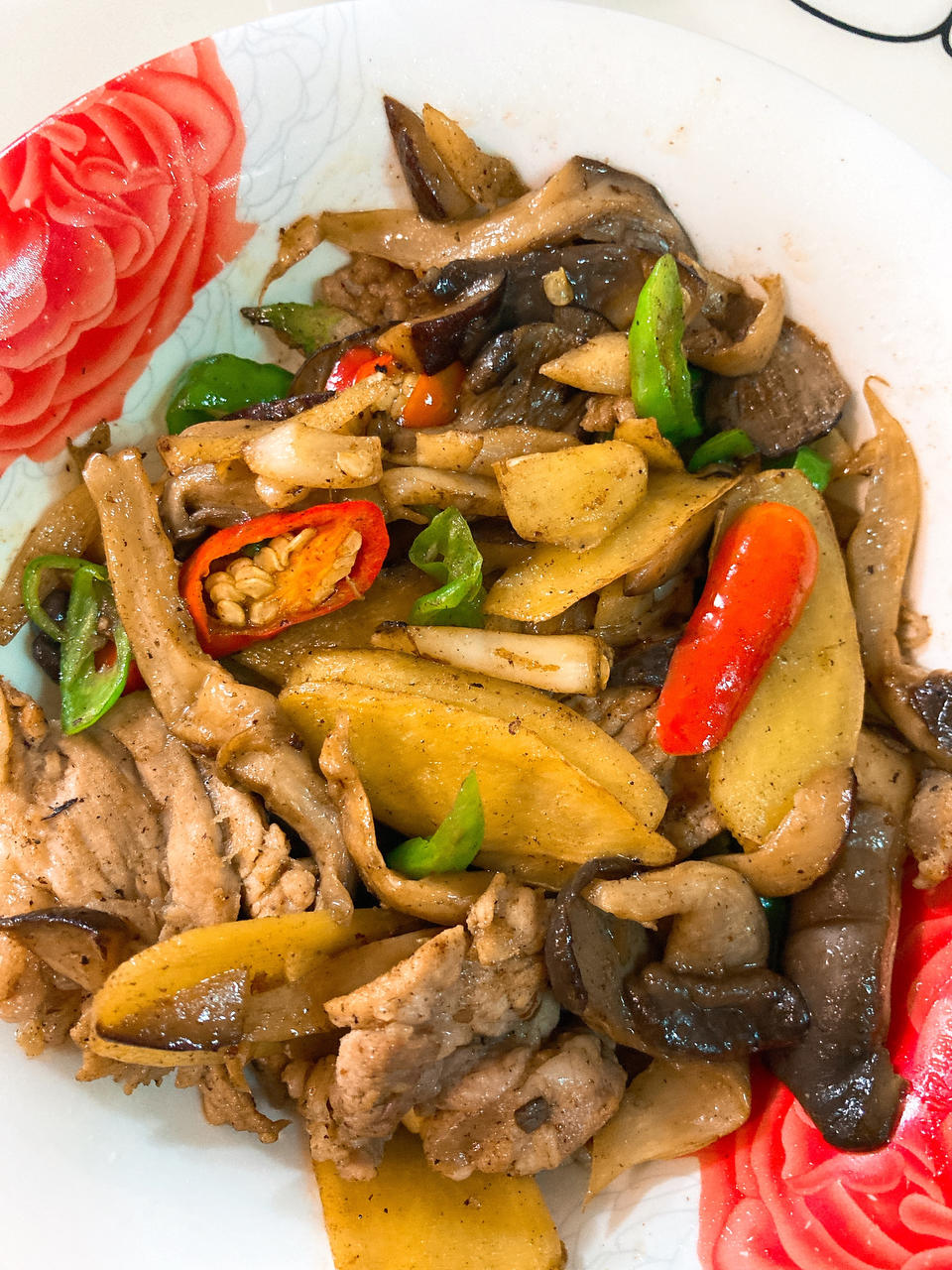 蘑菇炒肉