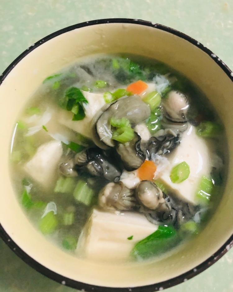 堂妈小厨—鲜蔬豆腐汤