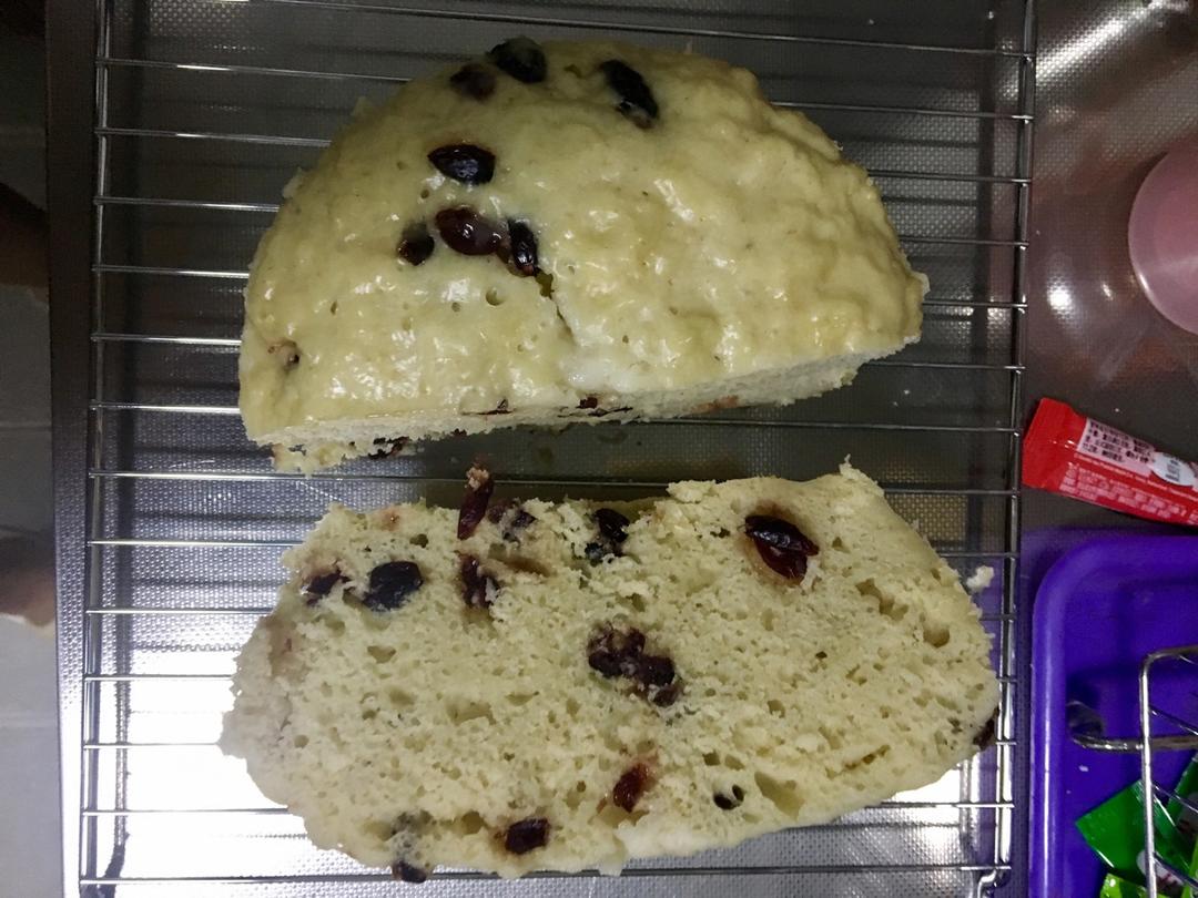 不用揉面，简单易做的——蔓越莓发糕