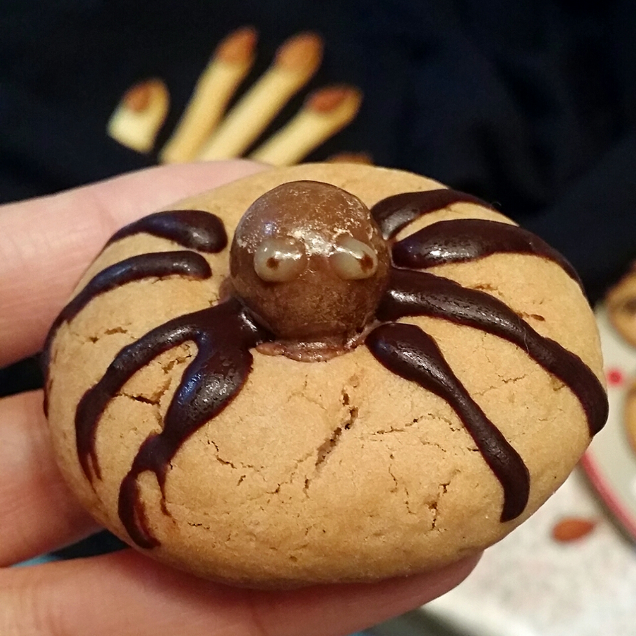 万圣节蜘蛛花生酱曲奇