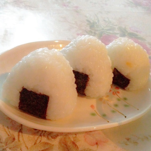 肉松三角饭团