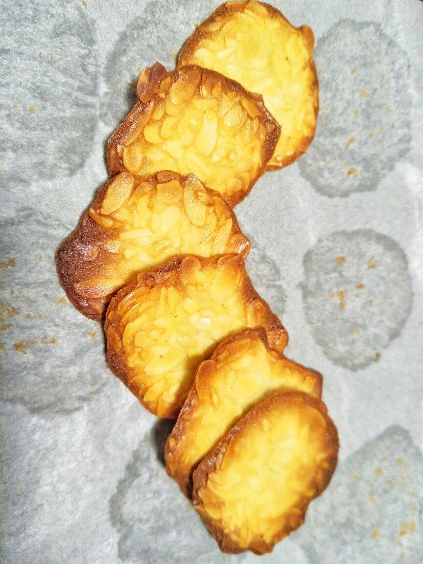 一个烤箱、一双巧手就可以完成嘎嘣脆的《杏仁瓦片》饼干，日常消耗蛋白神奇配方！！