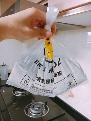 消暑滋补靓汤 花胶椰子瘦肉汤的做法步骤图 憋憋酱 下厨房 消暑滋补靓汤 花胶椰子瘦肉汤的做法步骤图 憋憋酱 下厨房