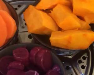 宝宝辅食多彩果蔬面条的做法 步骤3