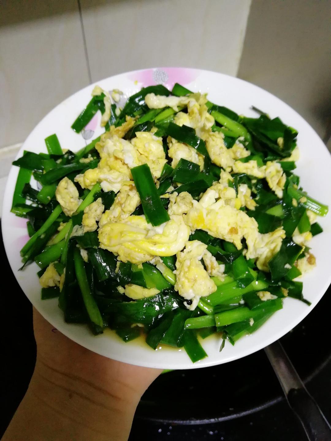 俏小白做的韭菜炒鸡蛋