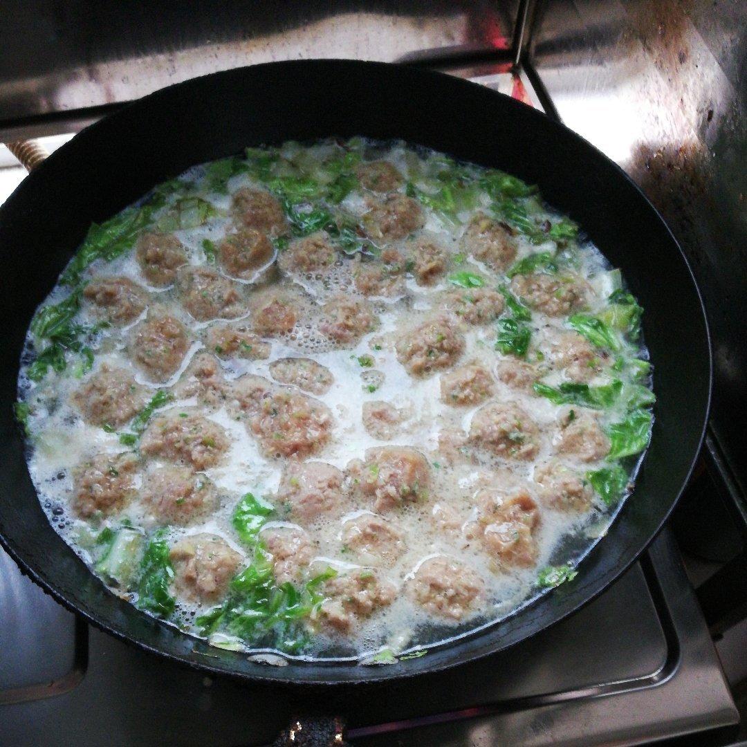 白菜羊肉丸子汤