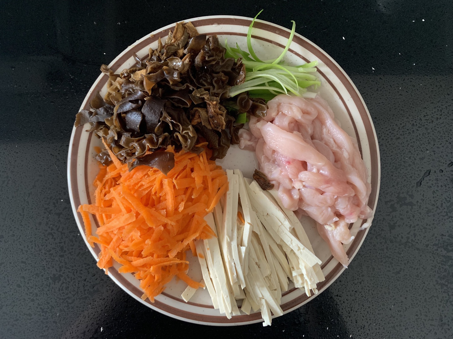 台式五丝炒杂粮饭【减脂·三餐】的做法 步骤1
