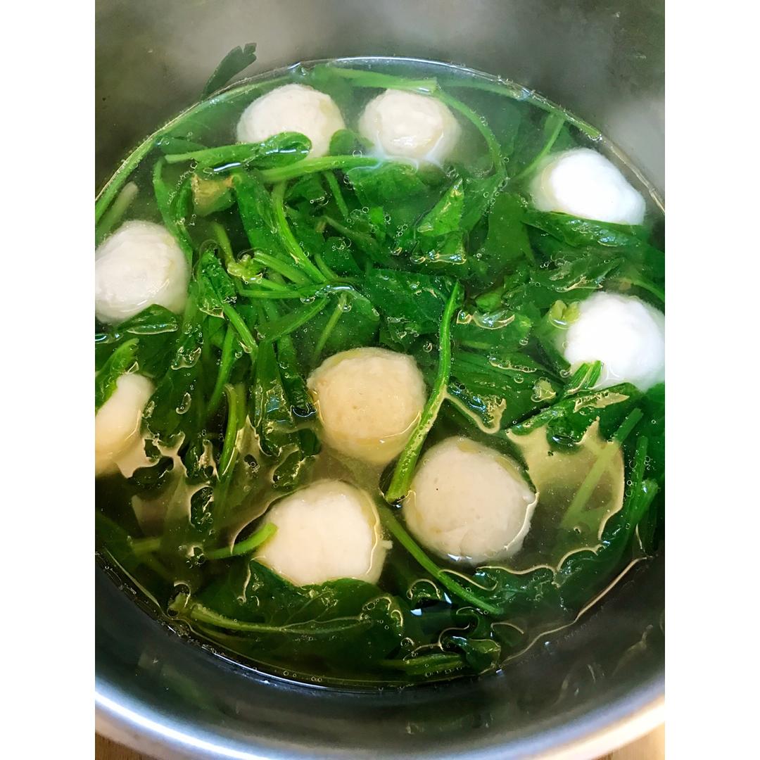鱼丸菠菜汤