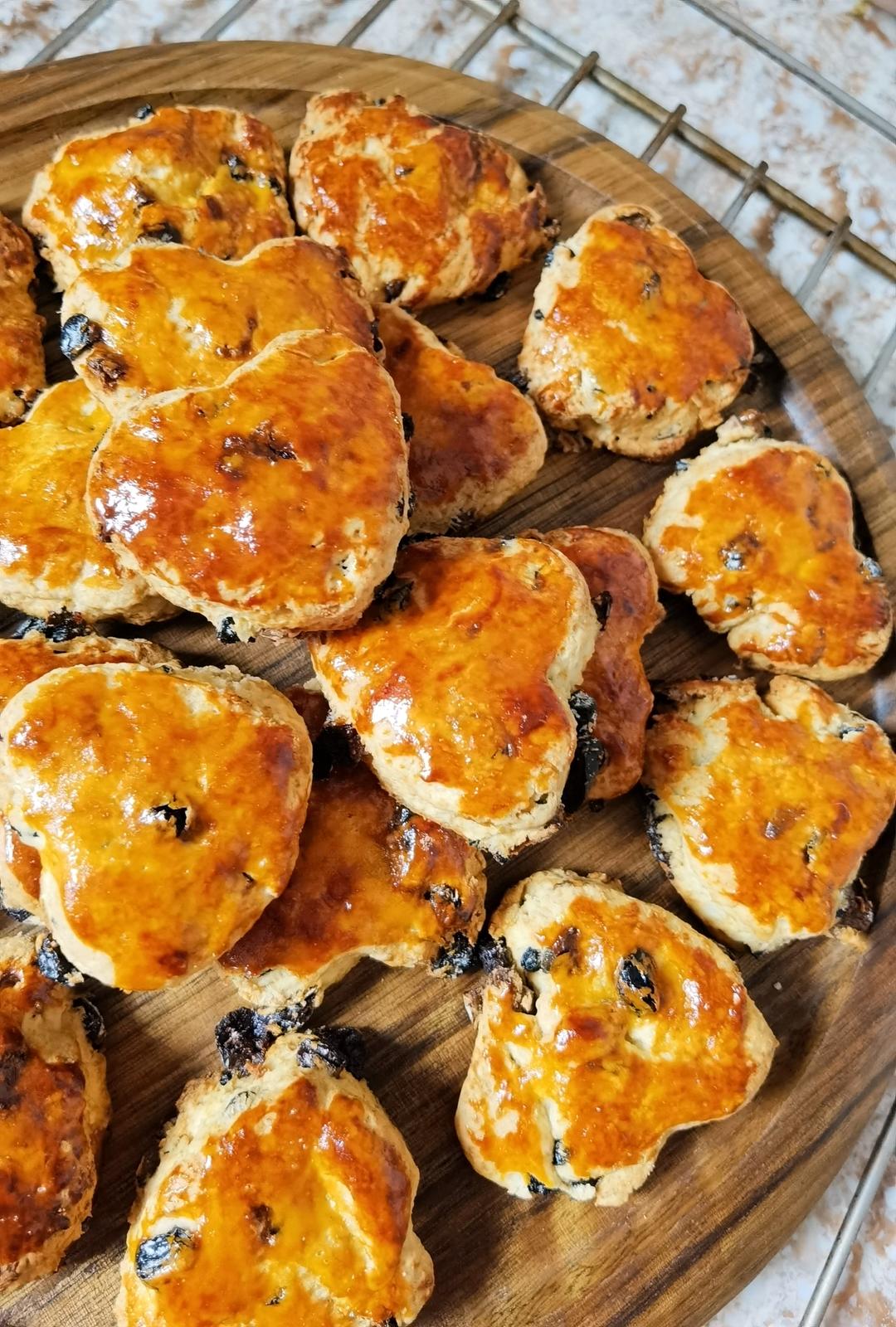 消耗淡奶油的司康