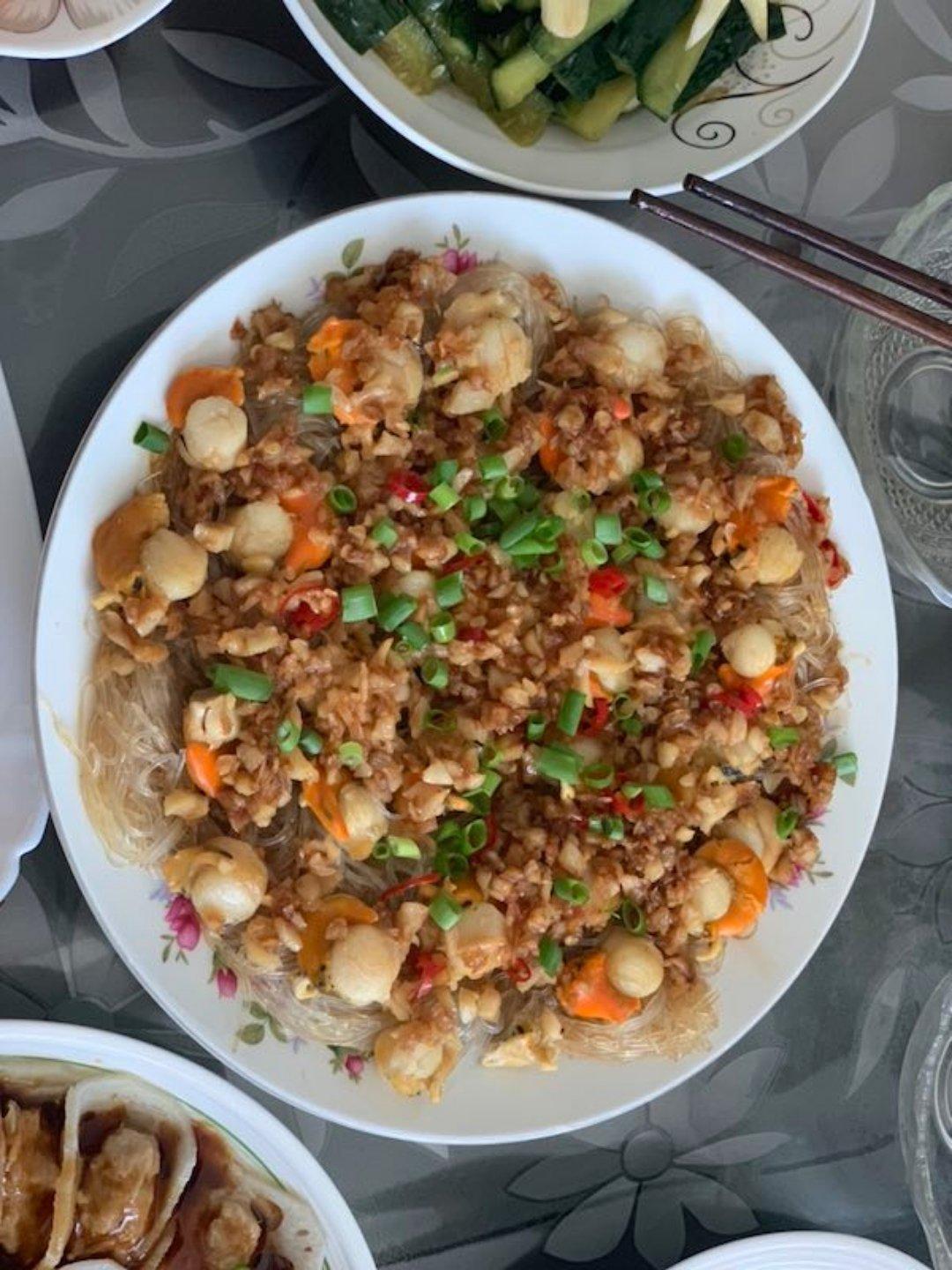 蒜蓉粉丝蒸扇贝肉（家庭简易版）