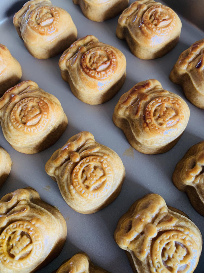 广式月饼——蛋黄莲蓉月饼