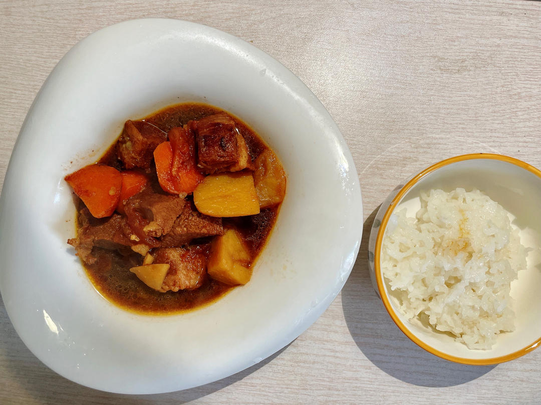 番茄土豆炖牛腩