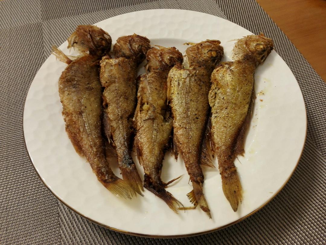 香煎小黄鱼