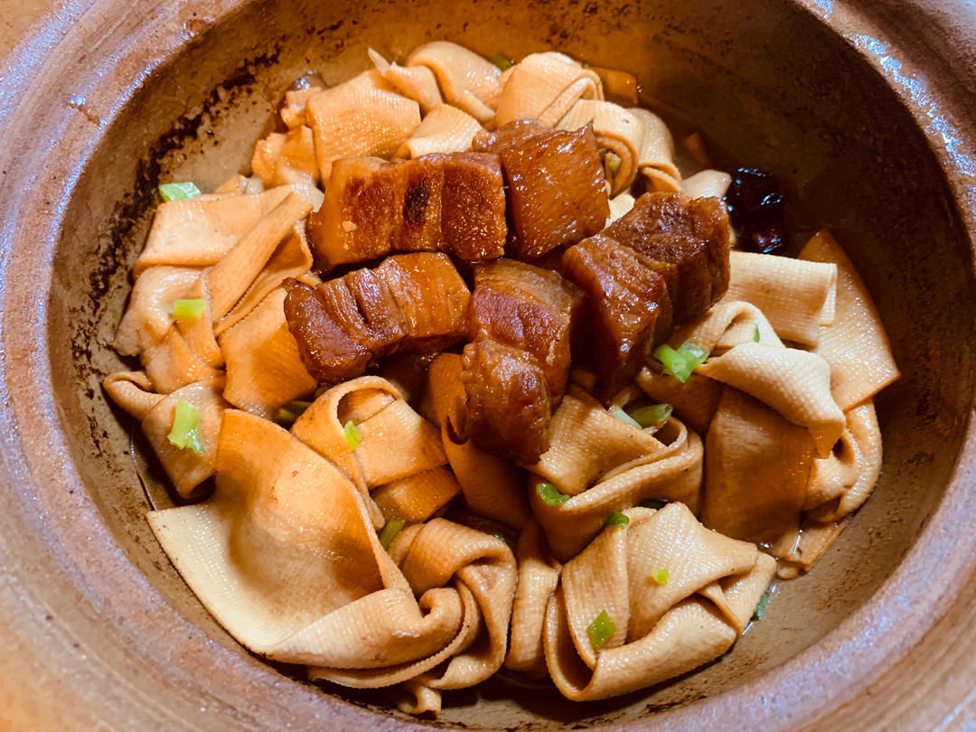 百叶结和红烧肉一起烧，原来这么美味