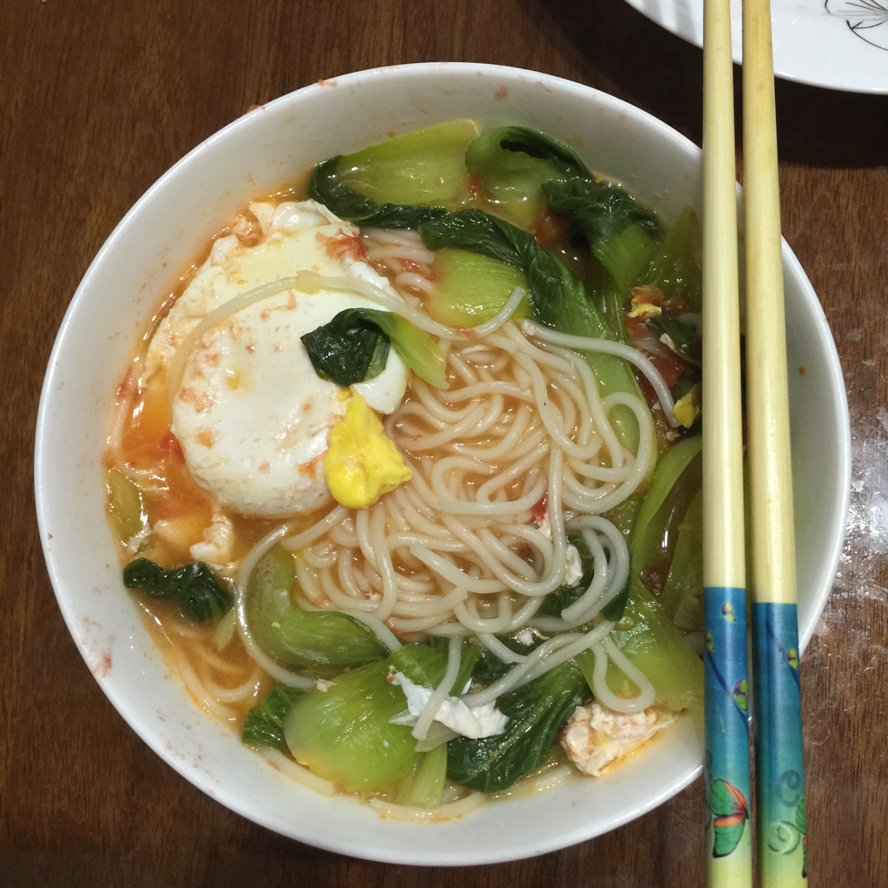 最家常的普通汤面——西红柿鸡蛋龙须面