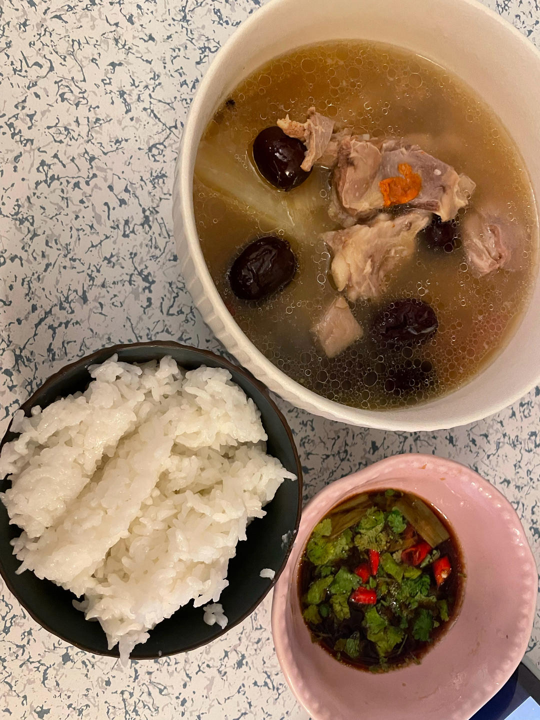 清炖滋补羊排汤