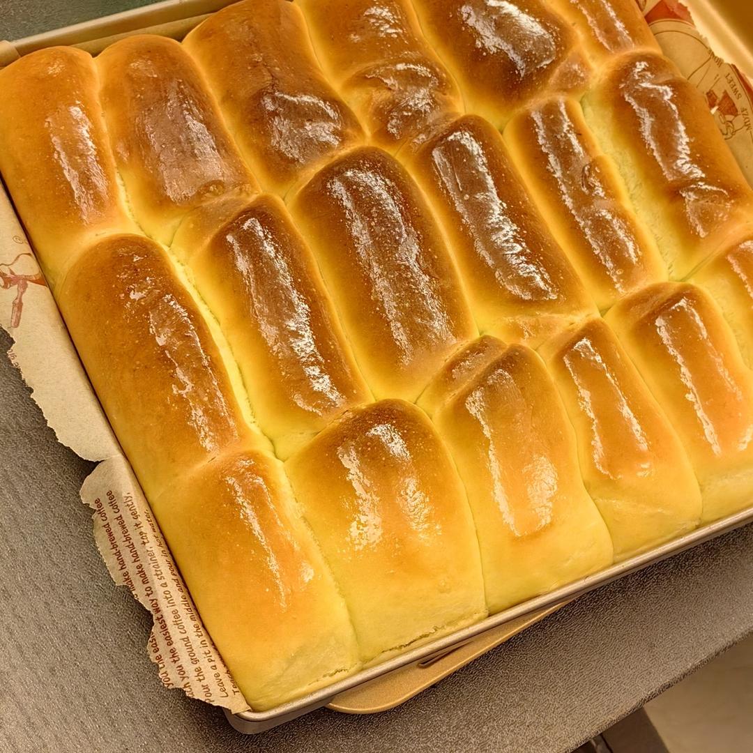 不加一滴水！这南瓜餐包太拉丝了，做法巨简单！