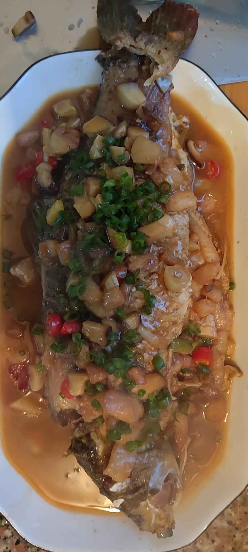厨师长教你：“红烧鲤鱼”的家常做法（不辣），味道很赞先收藏了