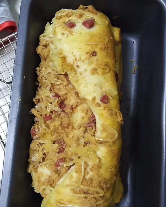 葱香肉松手撕面包