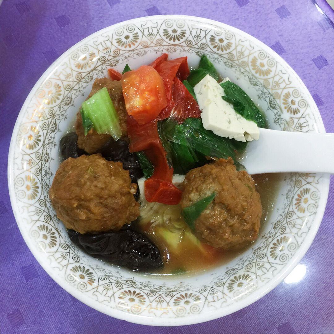 •日食不过三餐•