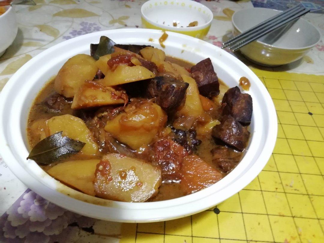 堂妈的土豆炖牛腩