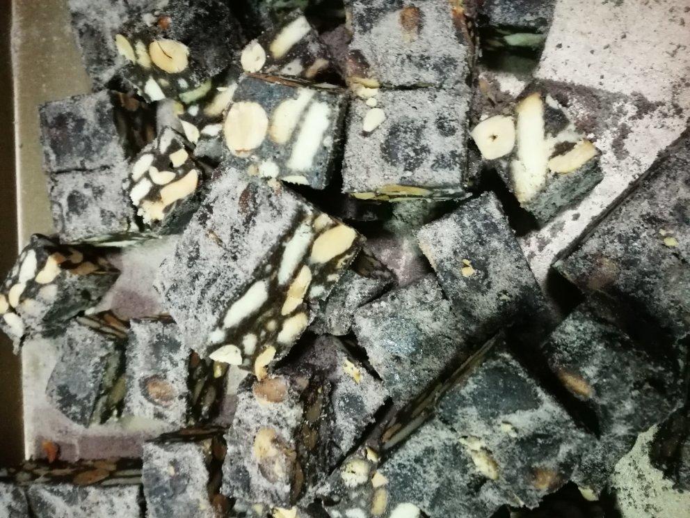 多种口味的雪花酥