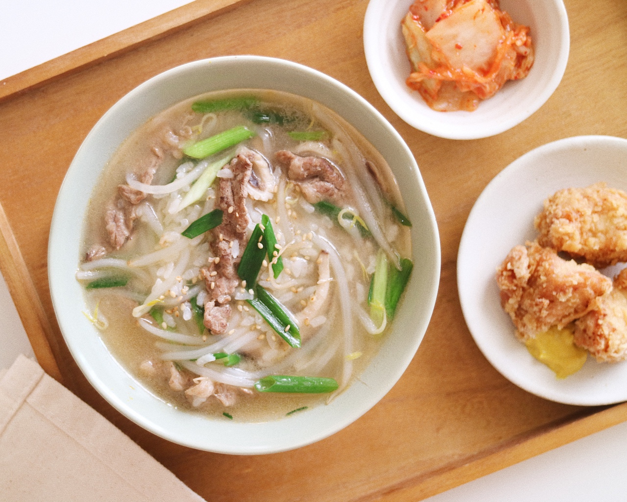 韩式牛肉豆芽汤饭的做法