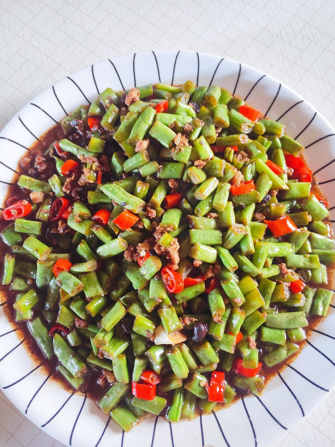 肉沫豆角下饭菜