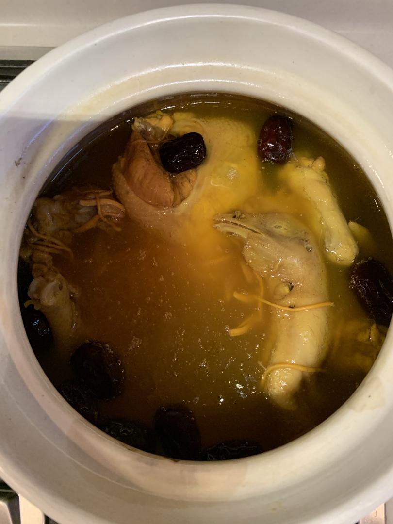 虫草花炖鸡汤